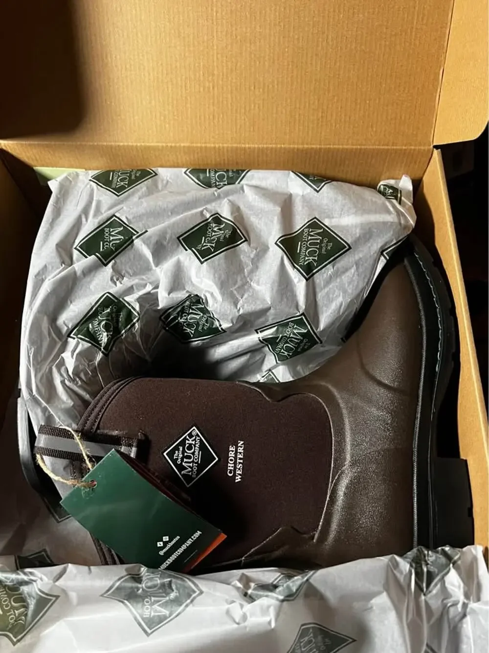 Size 8M Muck Boot MCHWM90-TSC3978 BRAND NEW SHIPS ASAP